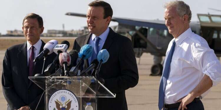 US senators warn against Iranian fuel shipments to Lebanon