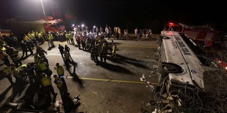 Horrific crash leaves 5 dead, including 3 siblings, 48 injured