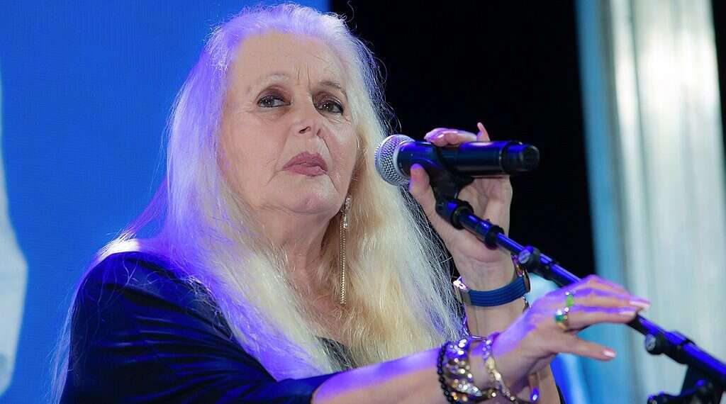 Israel's iconic singer has leg amputated after emergency hospitalization