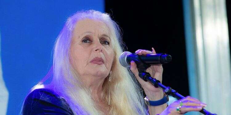 Israeli singer and actress Miri Aloni Israel's iconic singer has leg amputated after emergency hospitalization