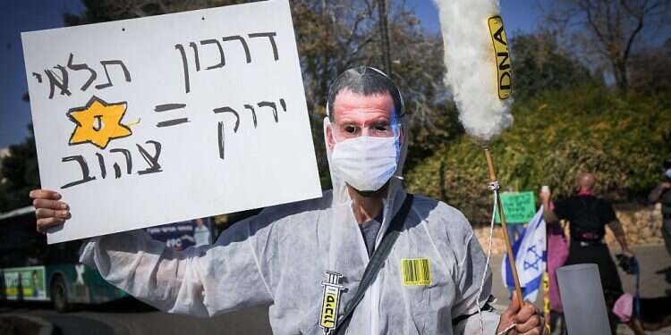 Fearing attacks by anti-vaxxers, top health officials turn to chief for help