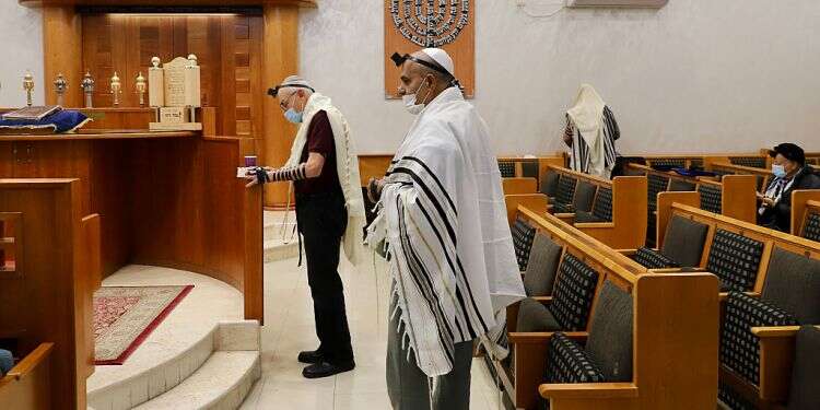 Health experts: Here is how you can stay safe during the High Holy Days