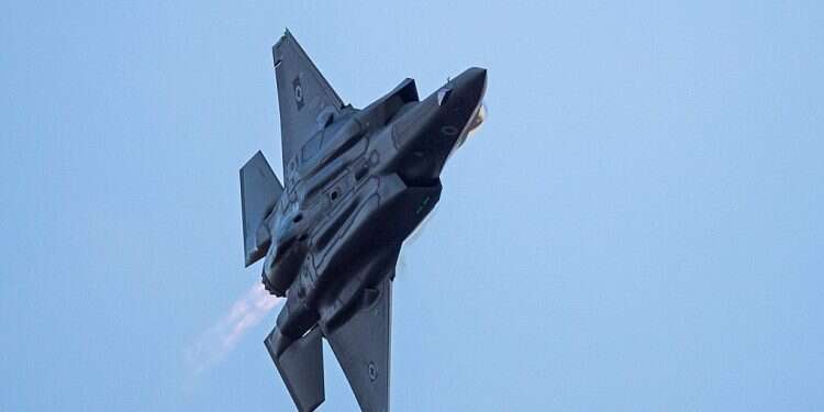An Israeli F-35 fighter jet performs in an air show during the graduation ceremony of Israeli Air Force pilots in the Negev, Dec, 29, 2016 Report: Israel to bolster counter-Iran measures