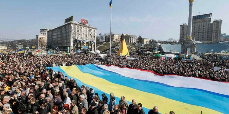 Ukrainian lawmaker involved in corruption probe dies in taxi