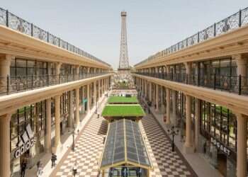 The shopping capital of the Negev is standing tall