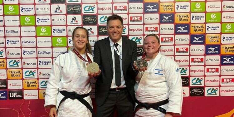 Israeli judoka take gold, bronze in Paris Grand Slam