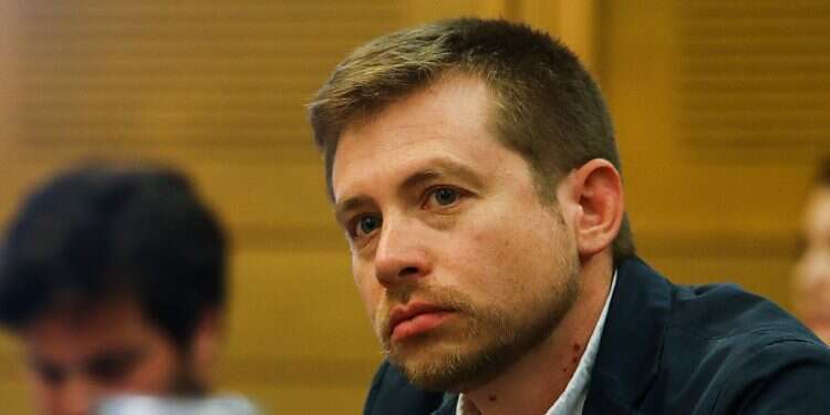 Breaking the Silence director meets with Ilhan Omar in Washington