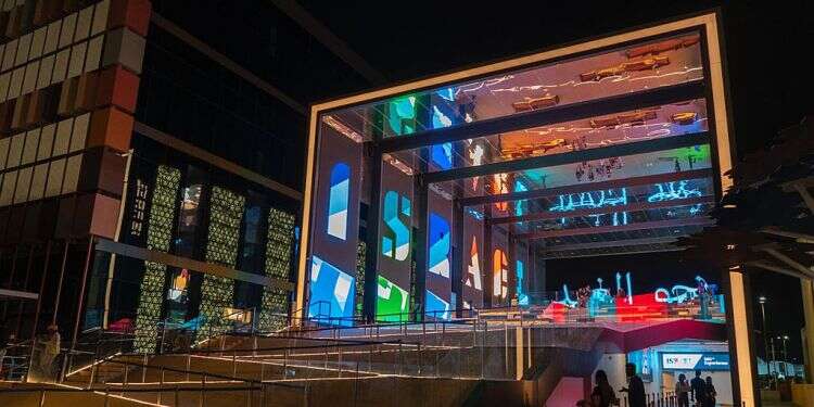 Israeli delegation honored at Dubai Expo