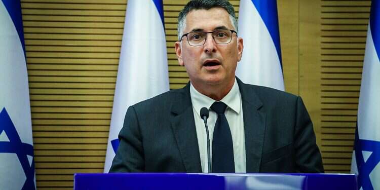 Sa'ar greenlights state commission of inquiry into submarine affair