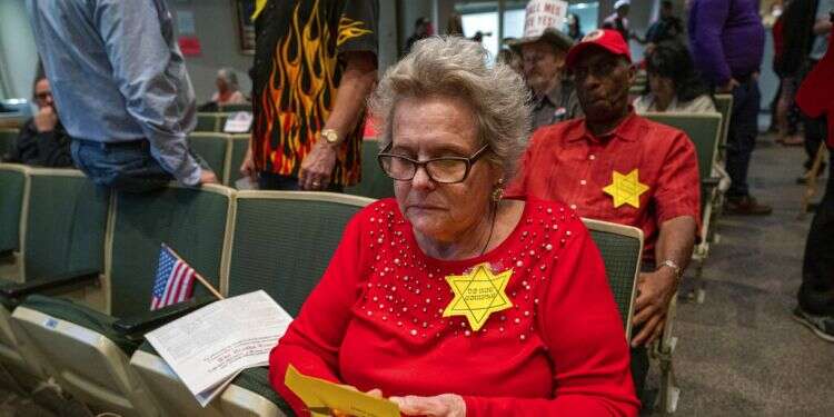 US mayor apologizes for defending mask mandate-Holocaust analogy