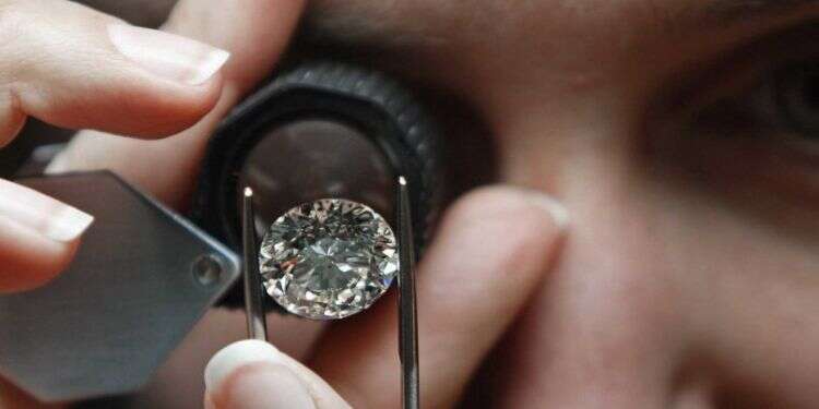 Israel's diamond industry is being represented for the first time at one of the Gulf region's most prestigious jewelry events Israel's diamond industry to make first appearance at Bahrain jewelry expo