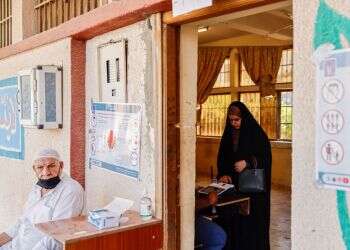 Slow turnout at Iraqi election reflects apathy among voters