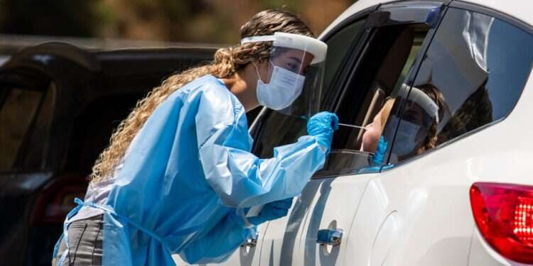 Health Ministry reports 7-day streak with less than 1,000 COVID cases