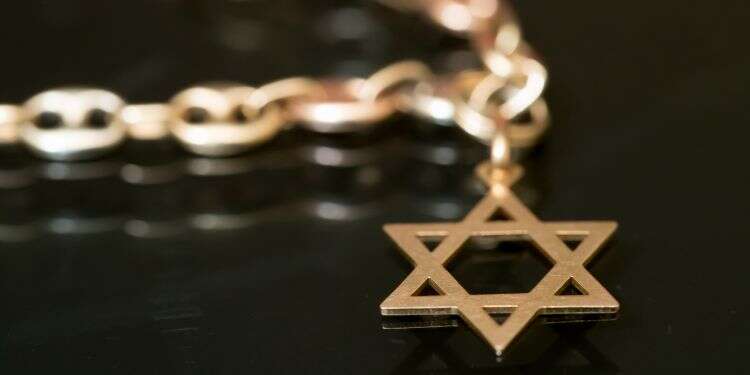 Footage casts doubt on antisemitic incident in Germany