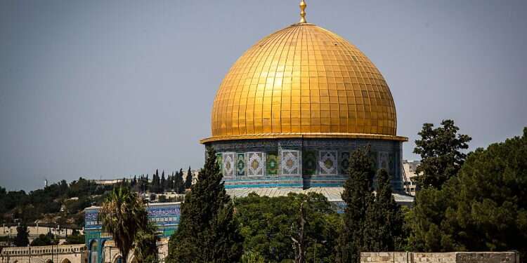 '40 more days and Nineveh shall be overthrown' 