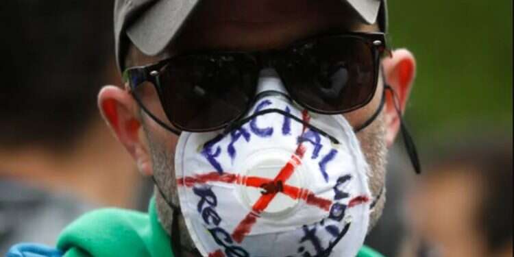 Facebook scraps face-recognition system, will delete data