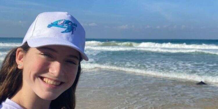 Israeli girl makes saving sea turtles her mission