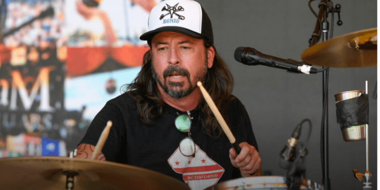 Foo Fighters singer celebrates Hanukkah, Jewish musicians