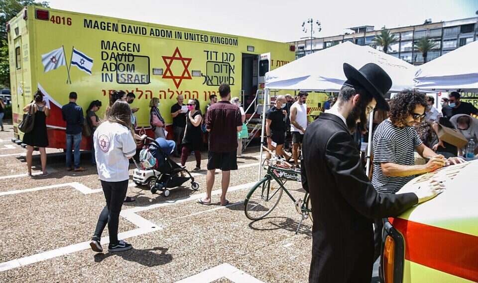 Amid backlash from Haredim, blood bank eyes axing gender-neutral wording