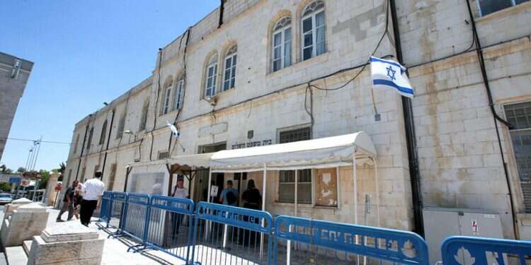 The agreement, which could set a precedent, was reached a few days ago in the Jerusalem Magistrates Court, pictured here Sheikh Jarrah family agrees to return home to Jewish owners