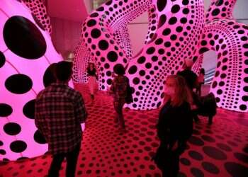 Renowned Japanese artist makes Israeli debut at Tel Aviv museum