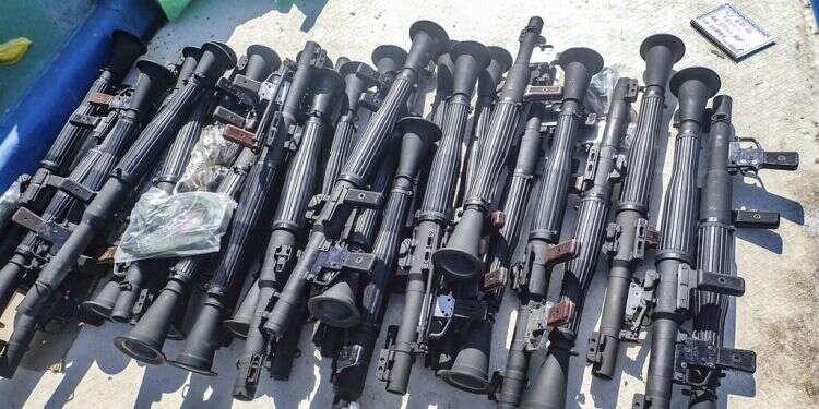 Iran-supplied weapons smuggled into Somalia from Yemen, study finds