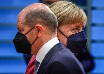 German Jews wary of new 'traffic light' government