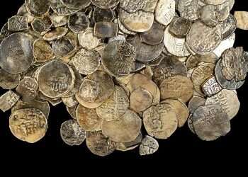 Hundreds of coins, gold rings found in shipwreck off Caesarea