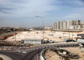 Israel delays plan to build thousands of homes in east Jerusalem