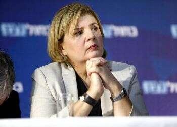 Economy minister urges business to allow remote work amid COVID surge