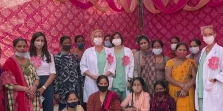 Israeli doctors take on women's health issues in India