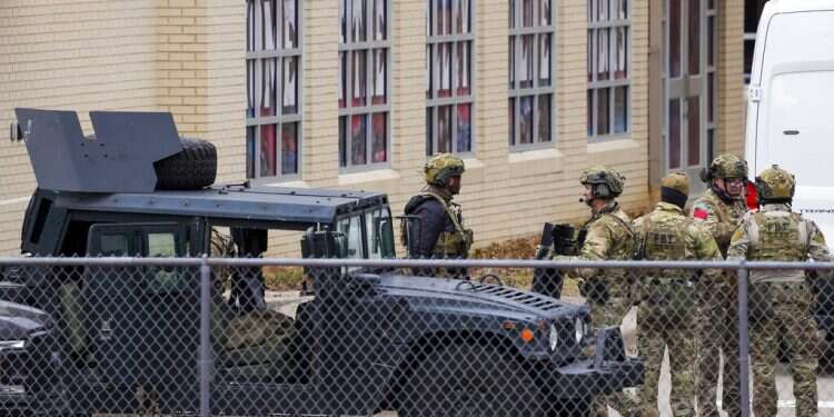 All hostages safe after Texas synagogue standoff; captor dead