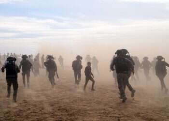 Police officer wounded as Negev Bedouin riots continue