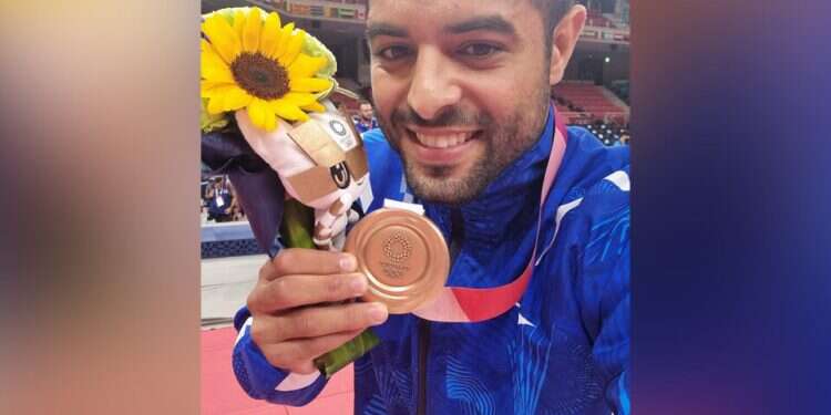 Israeli Olympic medalist returns Tokyo bronze after it begins peeling
