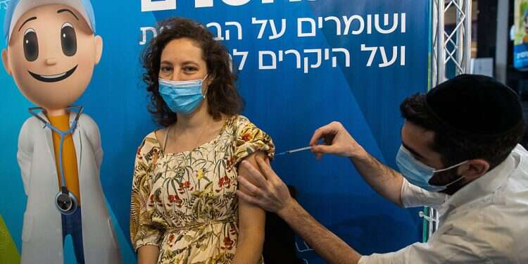 More research shows COVID vaccines do not cause infertility