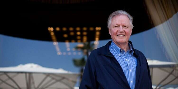 Jon Voight in Israel, in 2011 Actor Jon Voight tours Samaria, calls it 'heart of the land of Israel'