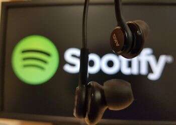 Spotify takes $2B hit as major artists pull out over Joe Rogan's podcast