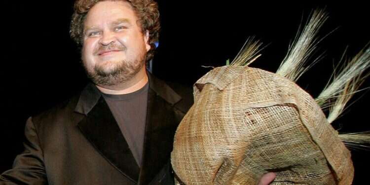 Israeli opera singer Yevgeny Shapovalov dies at 54