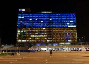 Tel Aviv City Hall lights up in colors of Ukrainian flag