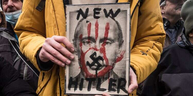 A demonstration against Russia's invasion of Ukraine, Feb. 27, 2022 Yad Vashem condemns comparison of Holocaust to Ukraine conflict