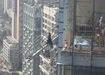 2 construction workers plunge to their deaths from Tel Aviv high-rise