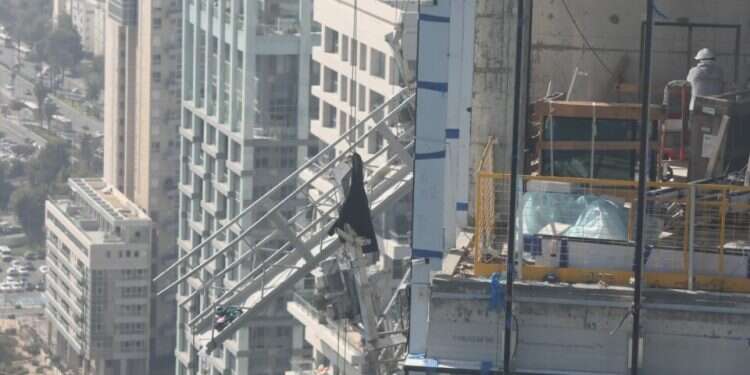 2 construction workers plunge to their deaths from Tel Aviv high-rise