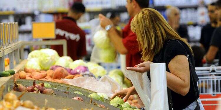 Food prices in Israel, excluding fresh produce, rose 3.5% last year, but in recent weeks a number of companies have said they would raise prices amid the increasing operational costs Finance minister ratchets up pressure on consumer goods suppliers threatening price hike