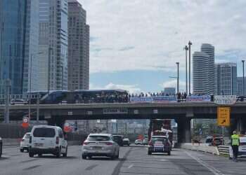 Israeli 'freedom convoy' heads to Jerusalem to protest COVID mandates