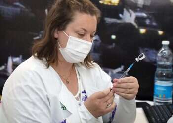 Israeli study: Women twice as likely to report side effects from COVID vaccine