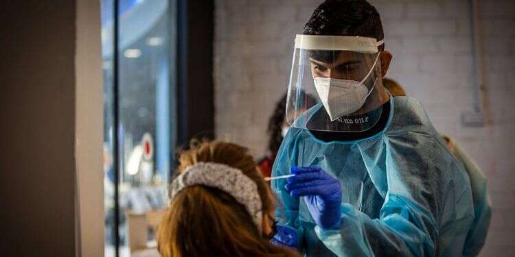 COVID infection rate slightly down as 46,000 Israelis test positive