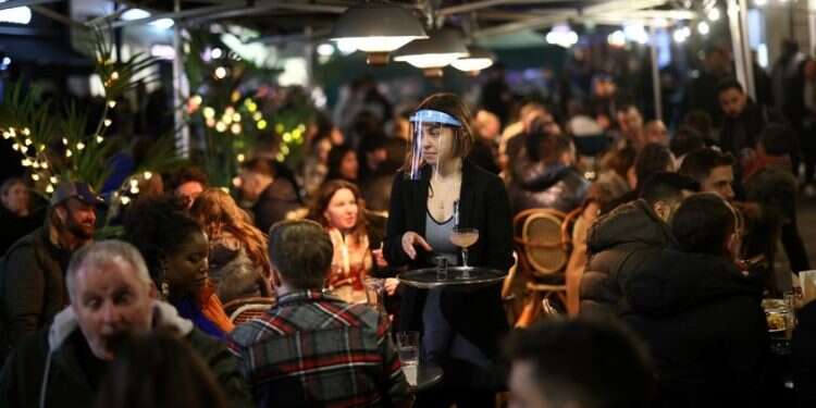 Western Europe emerges from Omicron wave as strain moves toward east