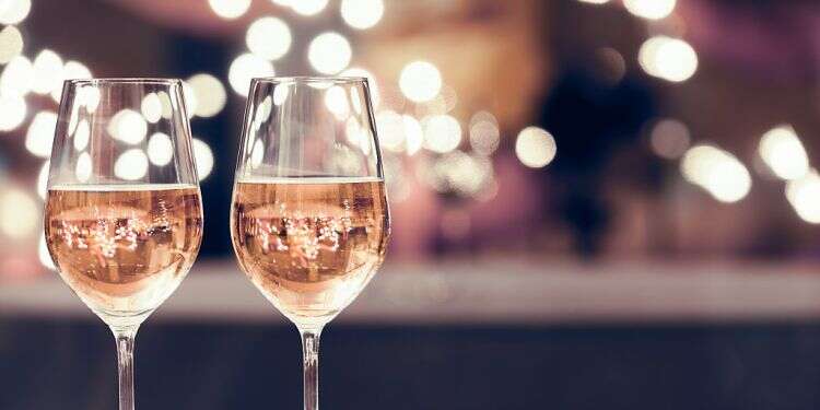 Many couples waited for the government to roll back coronavirus restrictions before marrying More Israeli couples say, 'I do' as government rolls back COVID restrictions