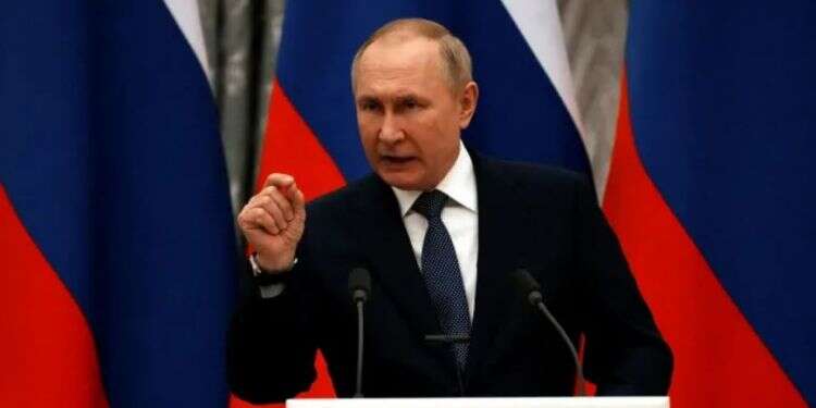 Russia wants Cold War-era 'peace,' warns West retaliatory sanctions will 'hurt'