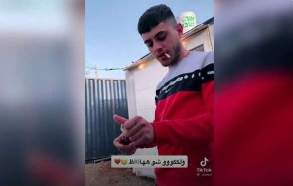 Footage of Palestinian burning mezuzah sparks social media firestorm